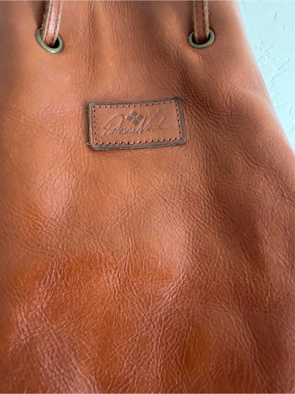 Patricia Nash] British Tan Leather Convertible Backpack Bucket Bag Purse - Picture 3 of 11